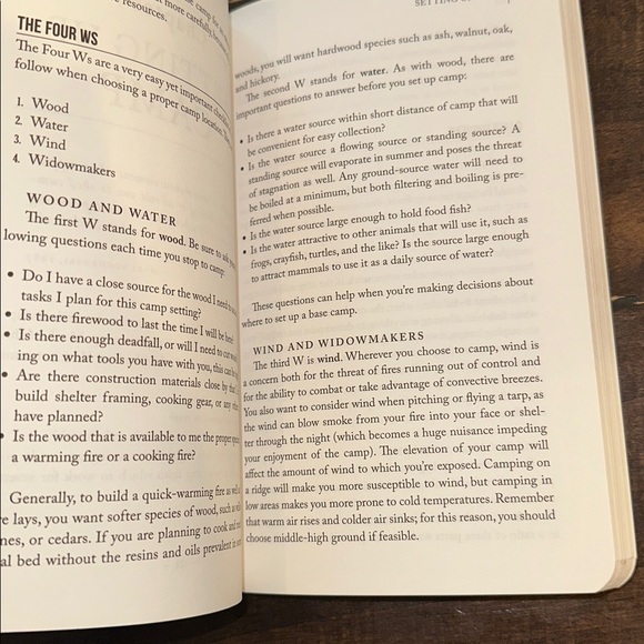 Bushcraft 101 Survival Guide Book - Picture 11 of 15